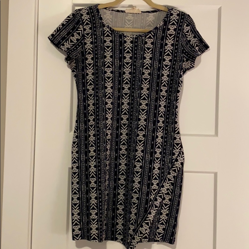 Black and blue patterned dress